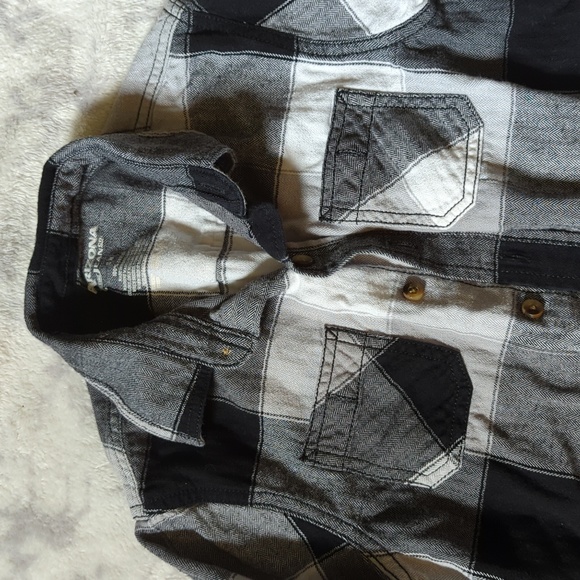 Arizona Boys Flannel Shirt - Picture 2 of 3